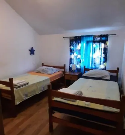 דירה Apartman Tina סבטי פיליפ אי ג'קוב