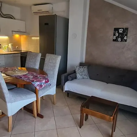 Apartman Tina *