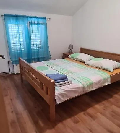 Apartman Tina *