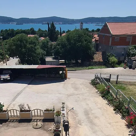 Apartman Tina Sveti Filip i Jakov